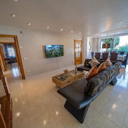 Villa Lux Gallery, Ideal Familias O Grupos Con Piscina & Aircon Lloret de Mar Exterior photo