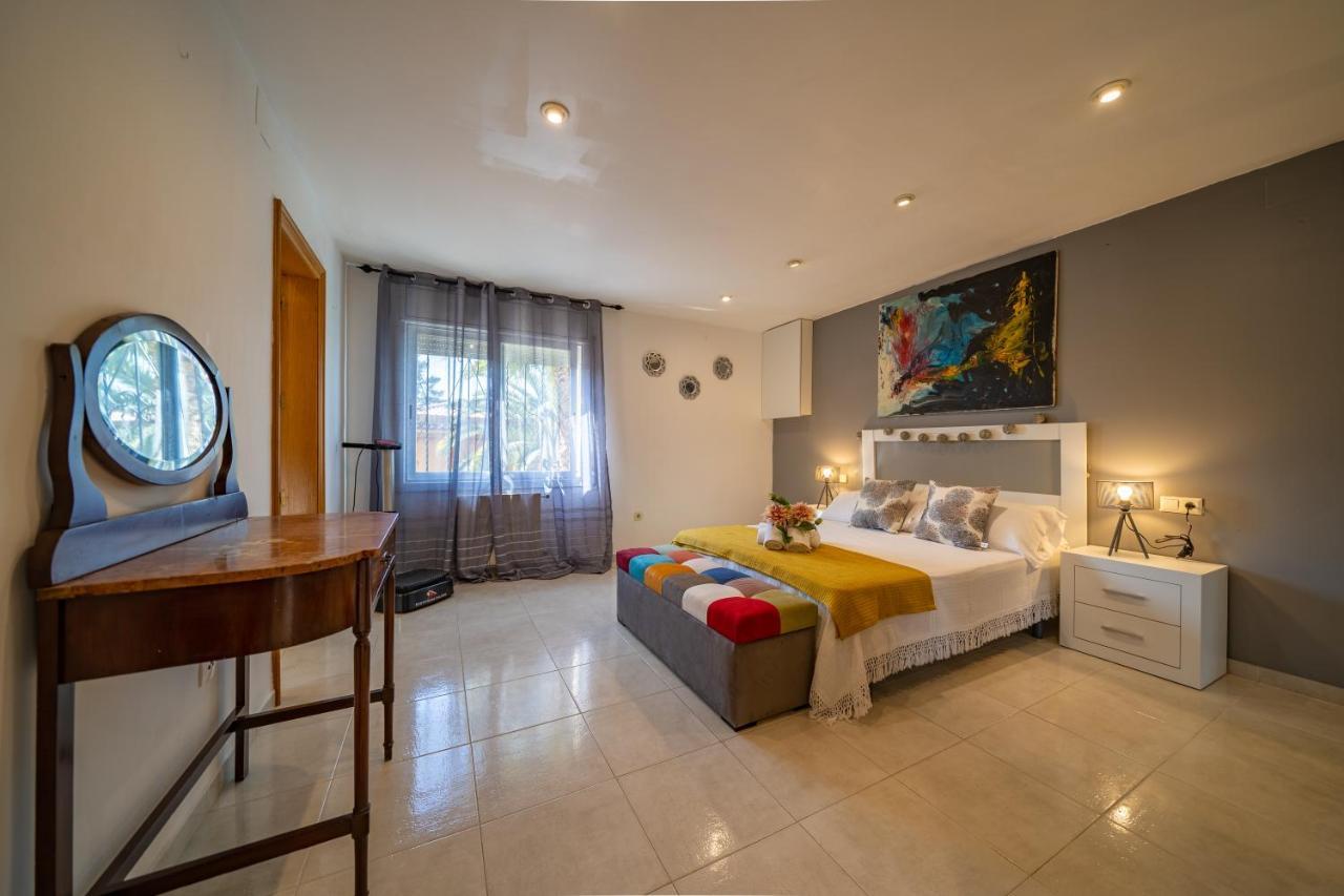 Villa Lux Gallery, Ideal Familias O Grupos Con Piscina & Aircon Lloret de Mar Exterior photo